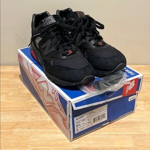 New Balance 580 Black Sneakers